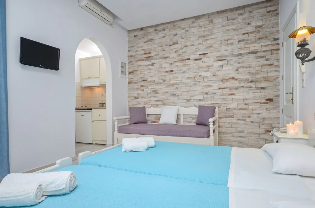 Agia Anna Living