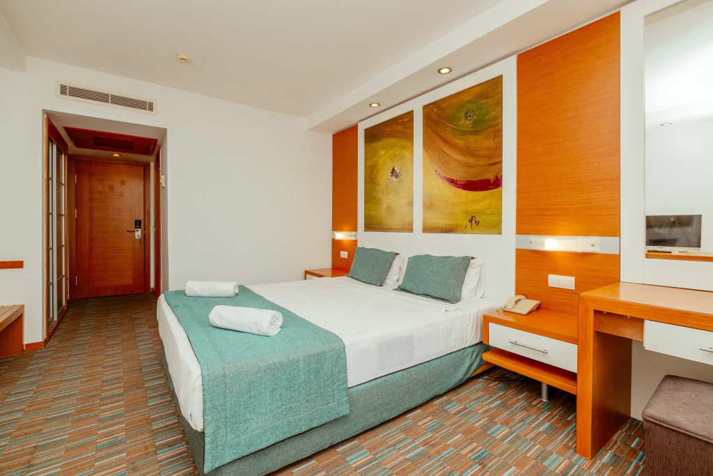 Ladonia Hotels Adakule	