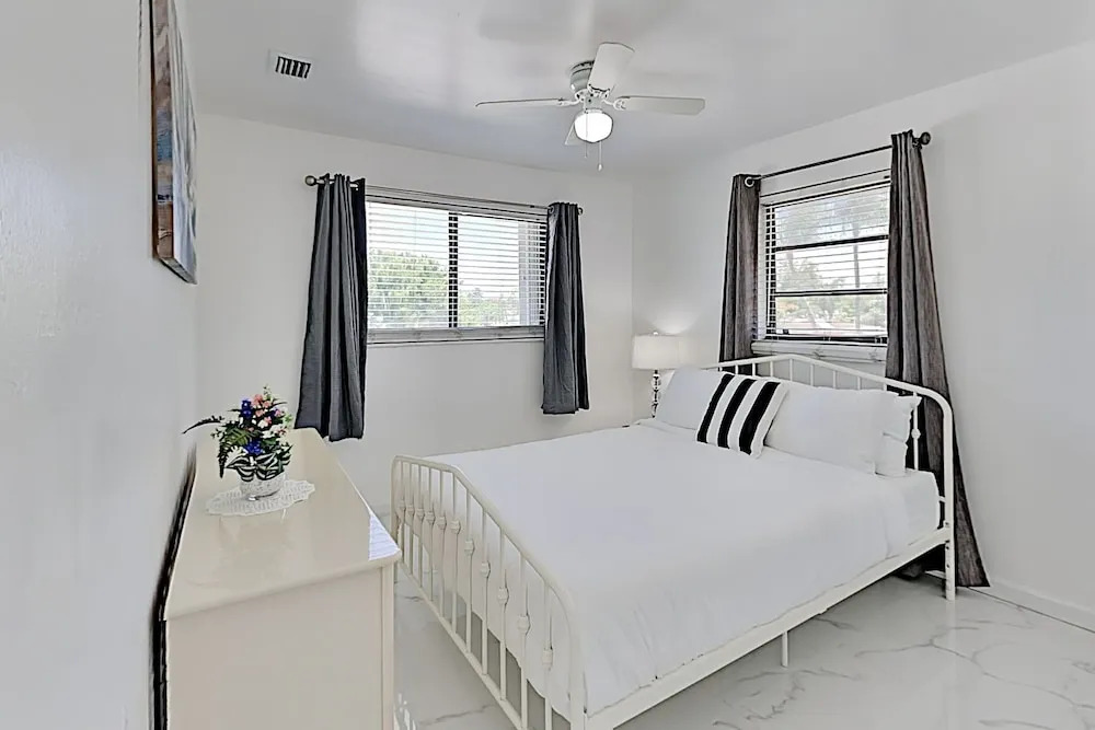 Stylish Getaway W/ New Interior & Private Hot Tub 4 Bedroom Home