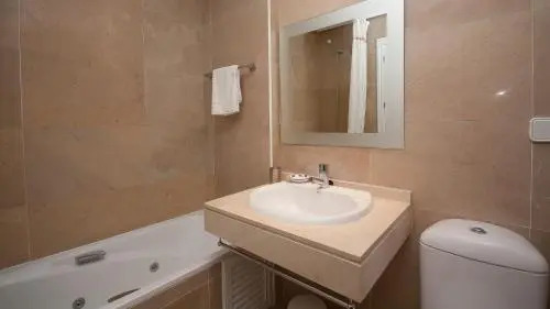 Duquesa Suites 335