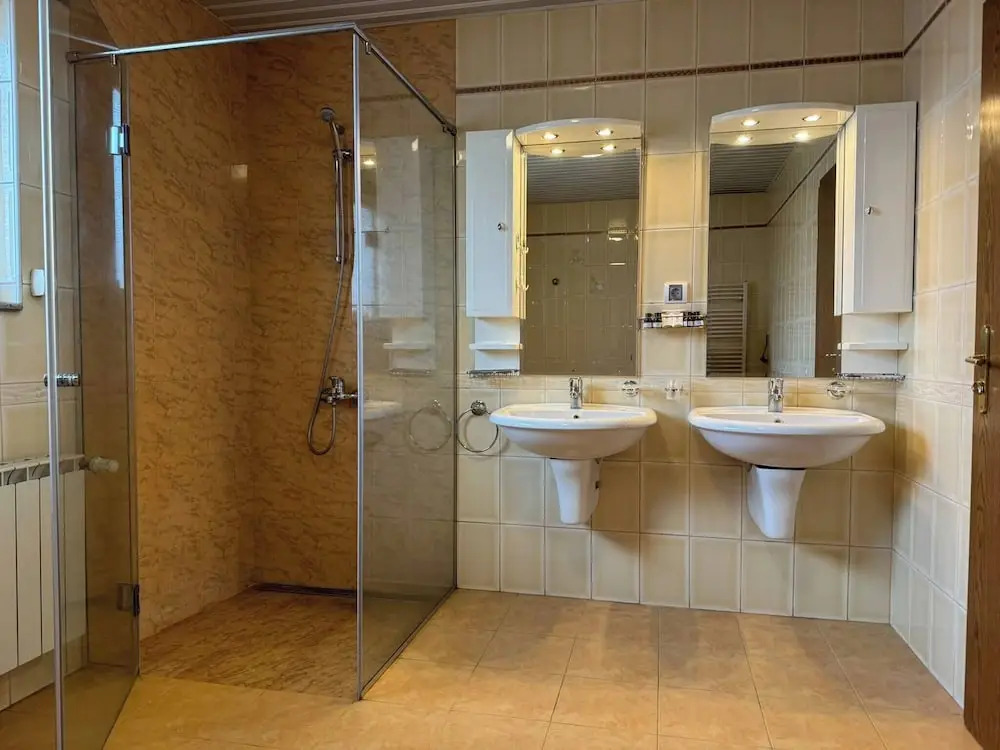 Villa Boyana City & Relax with Hot Jacuzzi and Sauna by BookVillaBG
