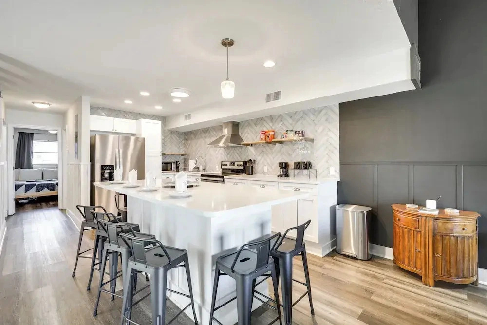 Stylish & Walkable! Pet-friendly St Augustine Gem