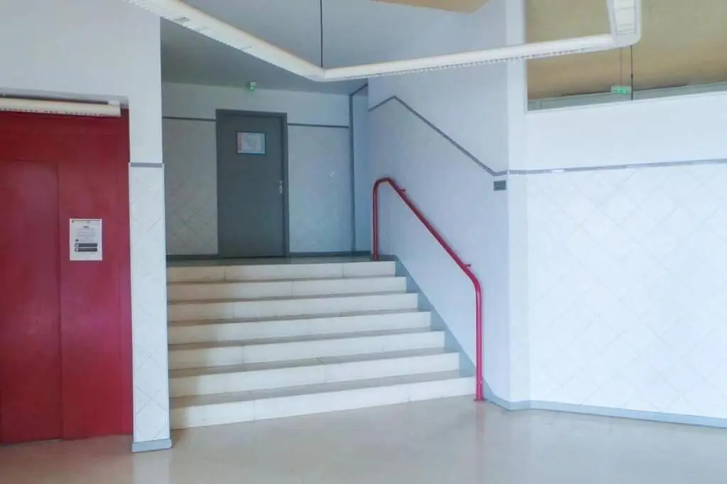 F2 entier CANET VUE MER // BALCON + PARKING