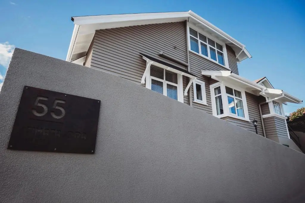 Timata Ora - 7BR family home in prime location