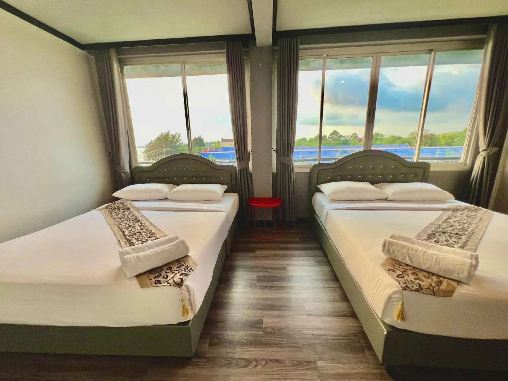 Pimpimarn Beach Hotel