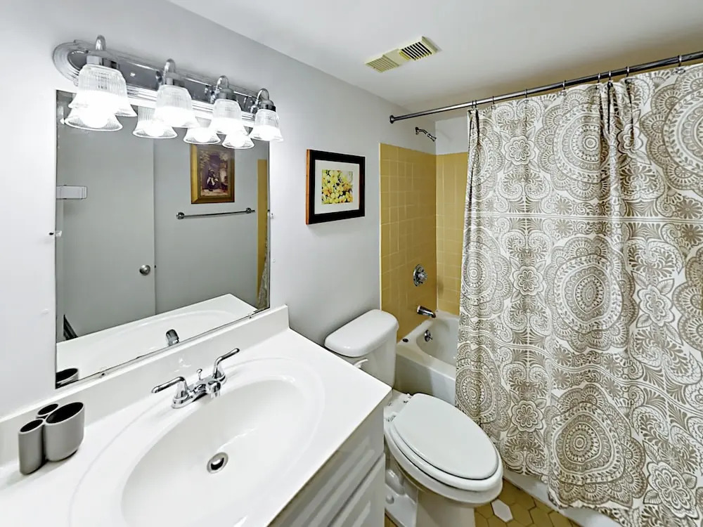20th Avenue North #1004 - 2 Br Condo