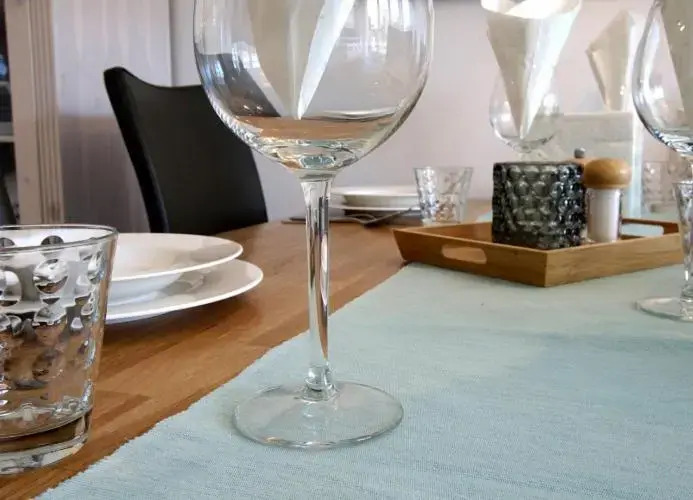 Strandperle; idyllisch gelegen mit Terrasse und Garten, für 4 Personen