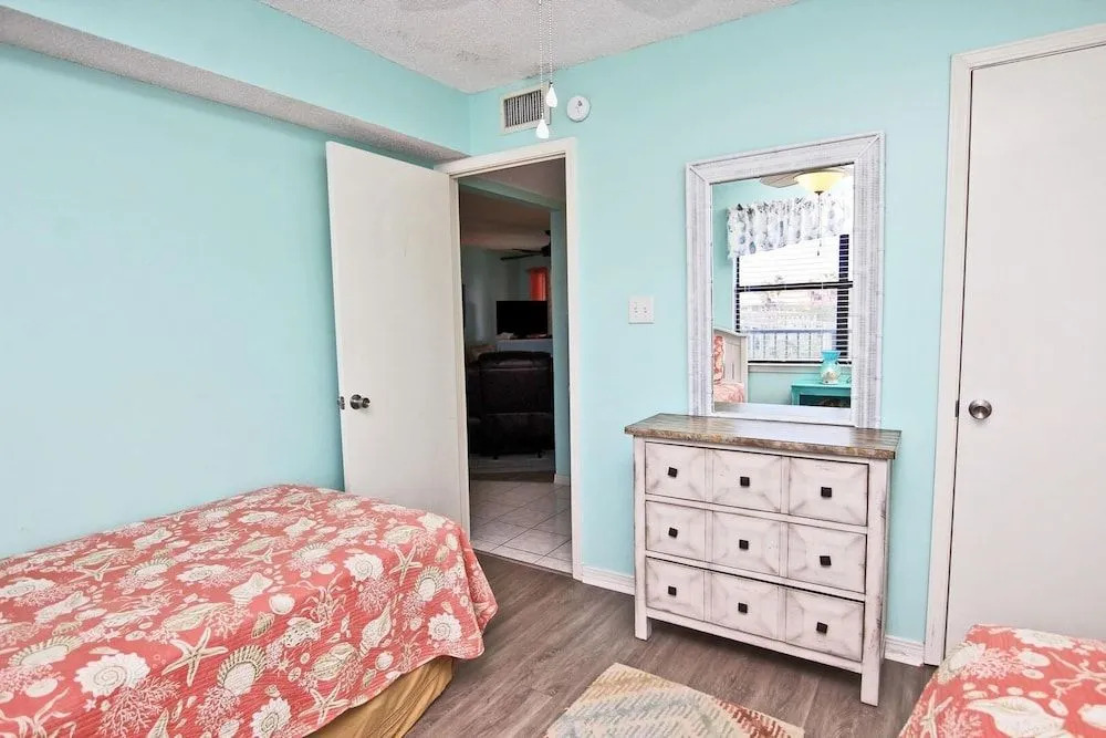Seascape 102 - 2 Br condo