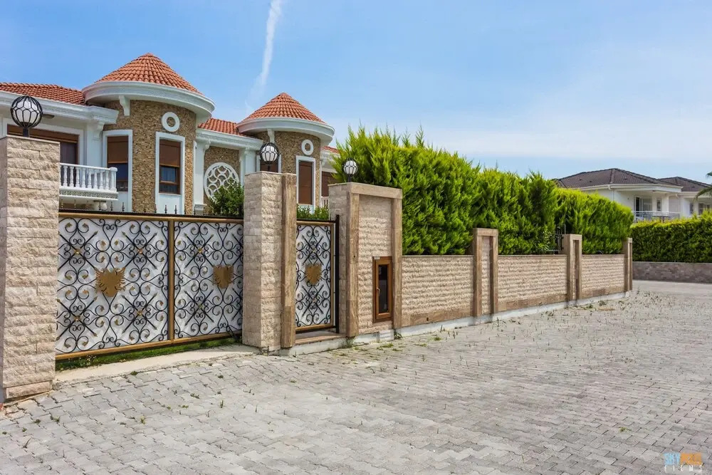Villa Vista by Villatatilin