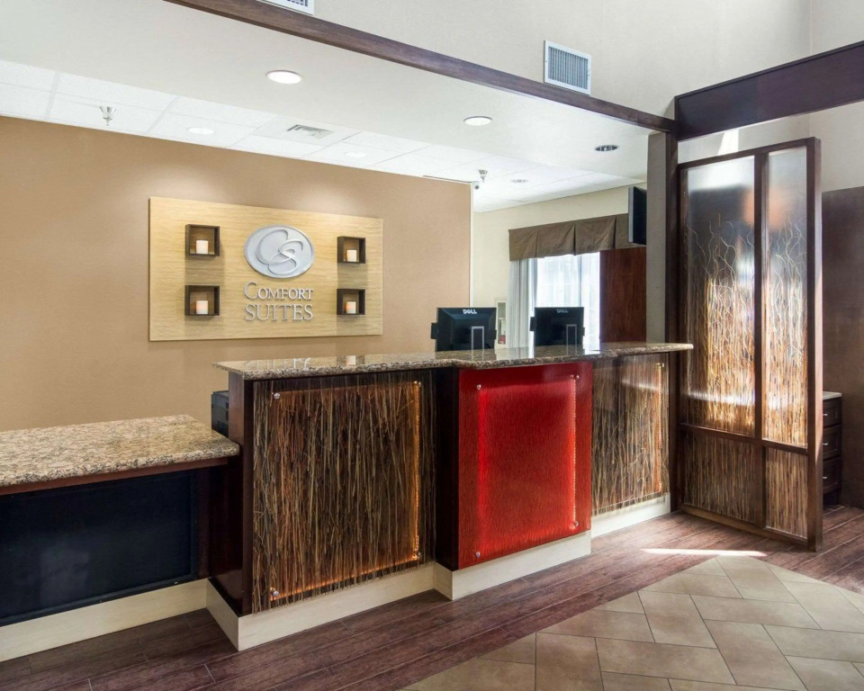 Comfort Suites Odessa near University