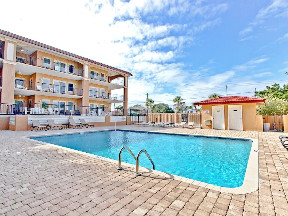 Brass Rail 220 Tybee Vacation Rentals