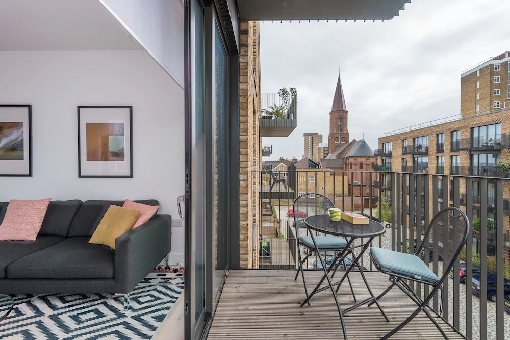 Elegant Battersea Park Home by the Thames