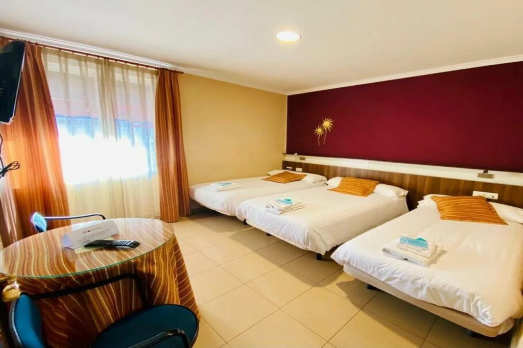 Hostal Valdepeñas by Bossh! Hotels