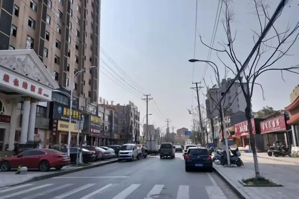 Vienna Hotel (Jingzhou Jianli Jiangcheng)