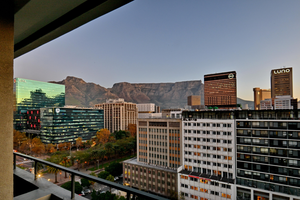 The Capetonian - Halal