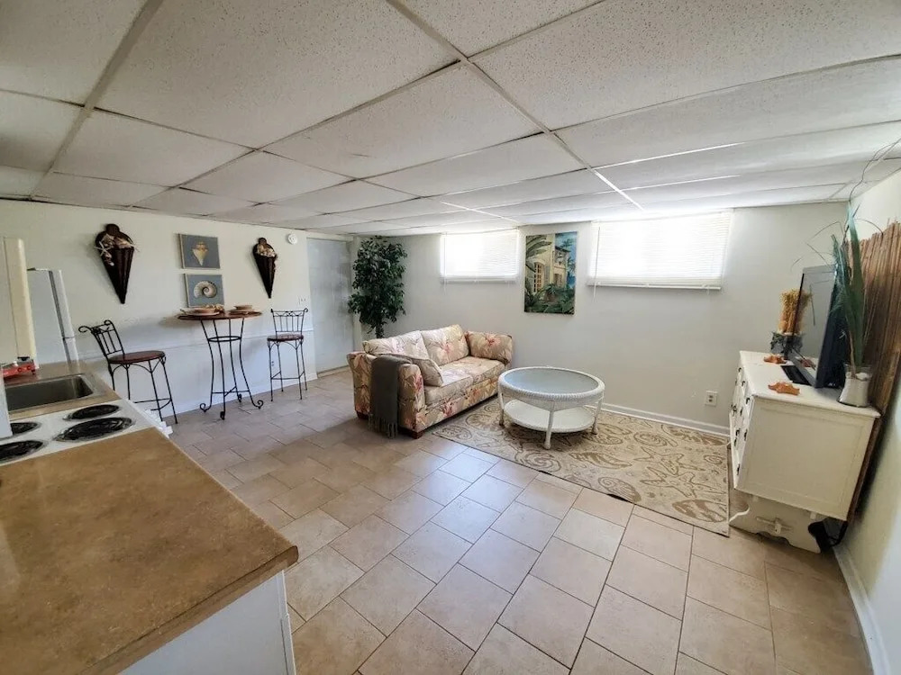 Amazing 4 Bedroom, Oceanfront, Hot Tub - Pink Flamingo