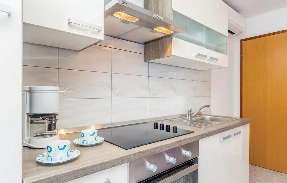 Beautiful Home in Jurandvor With Wifi and 2 Bedrooms
