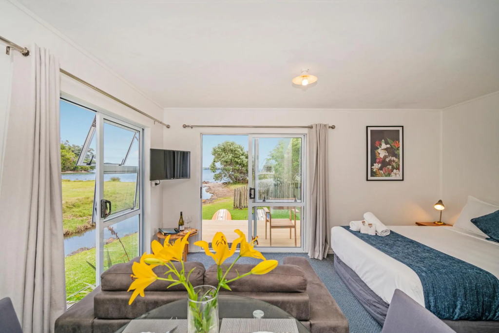 Coromandel Shelly Beach TOP 10 Holiday Park