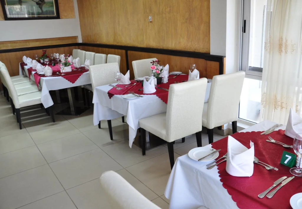 Airport West Hotel