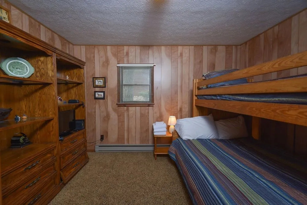 Rock Lodge