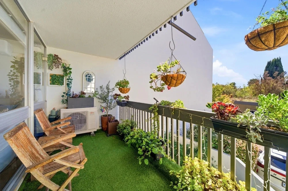 Airy & Arty 2-bed Old Kingston Foreshore