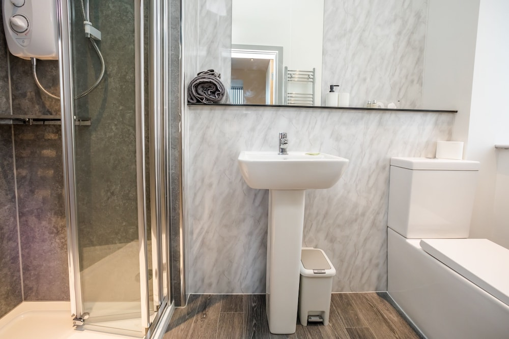 Exquisite Serviced Studio With Private Parking