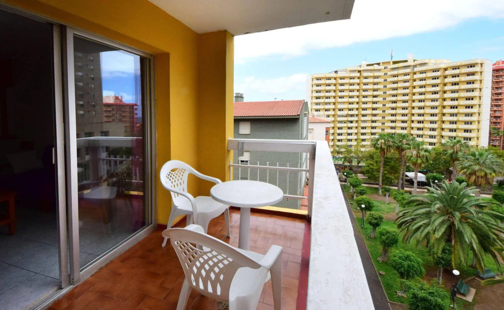 Skyview Hotel by LIVVO