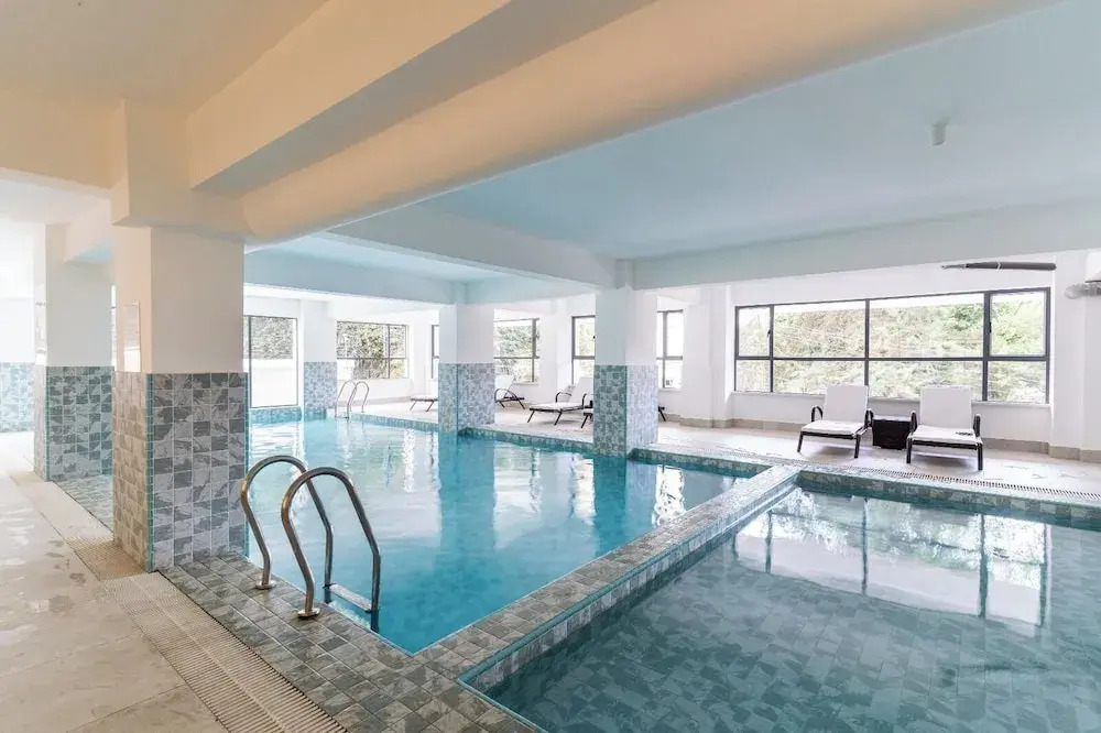 Lux Suites Royal Oaks Residency