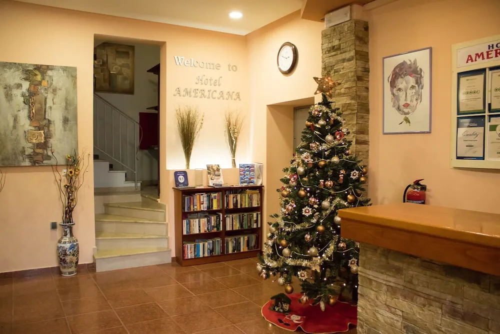 Americana Hotel