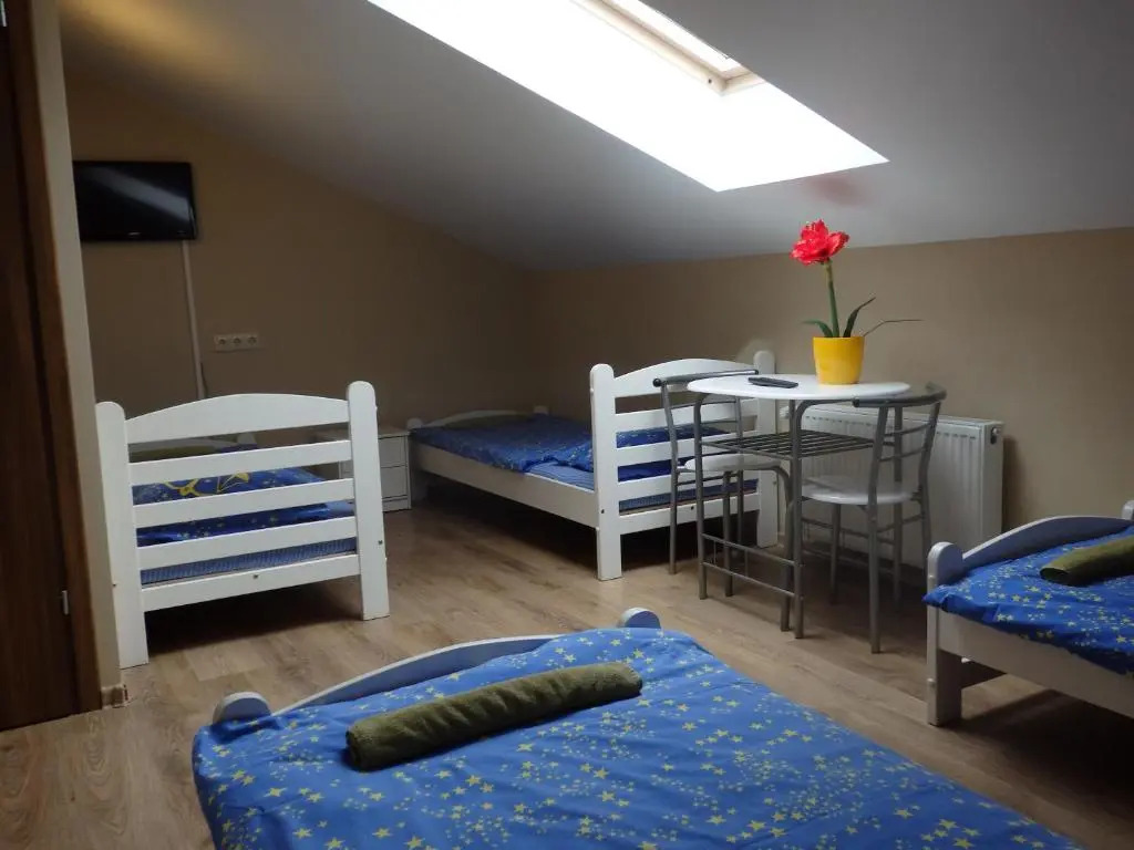 Happy Hotel