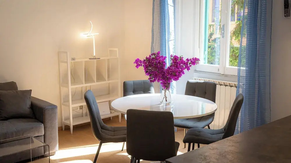 Rental in Rome Karan's Suite Apartment