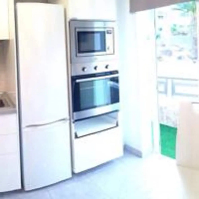 Modern Apt wifi & sat tv, close to las Vistas