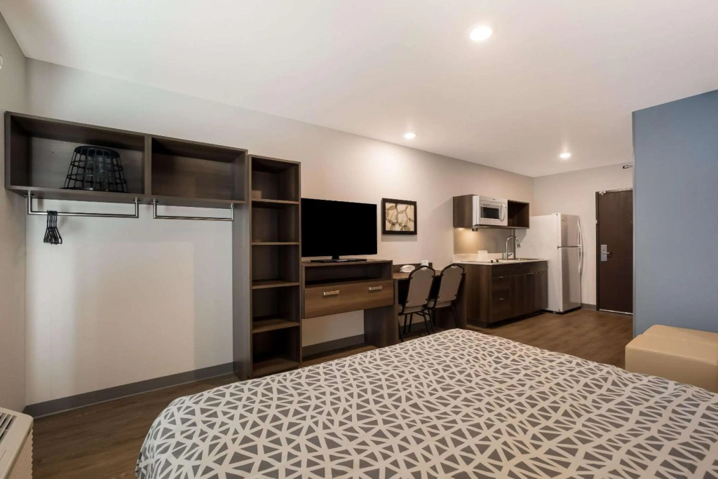 WoodSpring Suites Moreno Valley