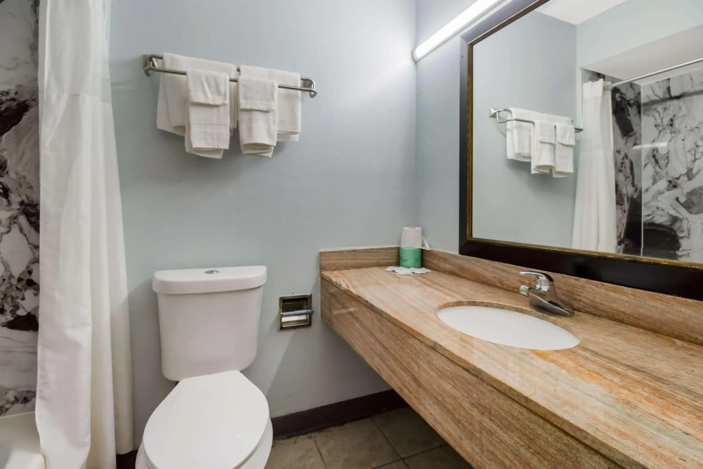 Monsoon Inn