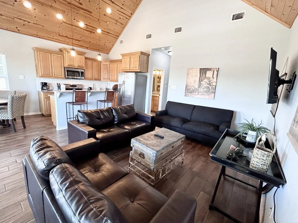 Lv115 - Fat Flounder 3 Bedroom Home by Redawning