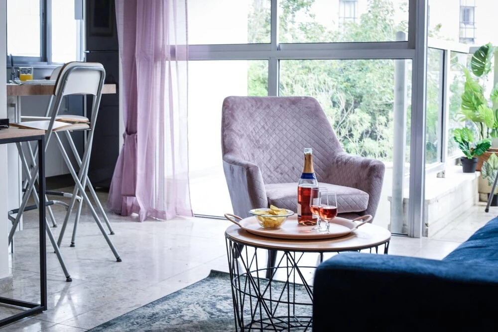 MAMAD - Apt with Balcony In the Heart of TLV