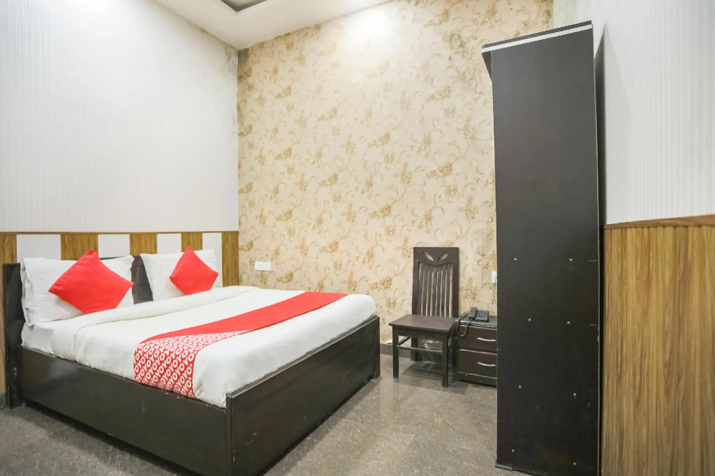 OYO Flagship 68712 Hotel Kashish