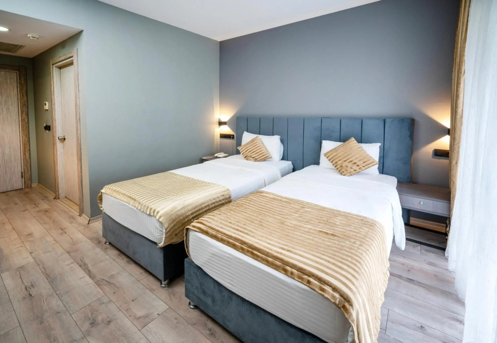 Orya Hotel