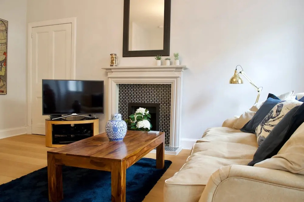 1 Bedroom West End Apartment