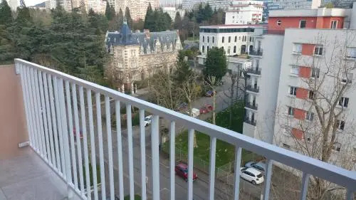 Appart Hôtel Fauriel Saint-Etienne Parking privé balcon wifi