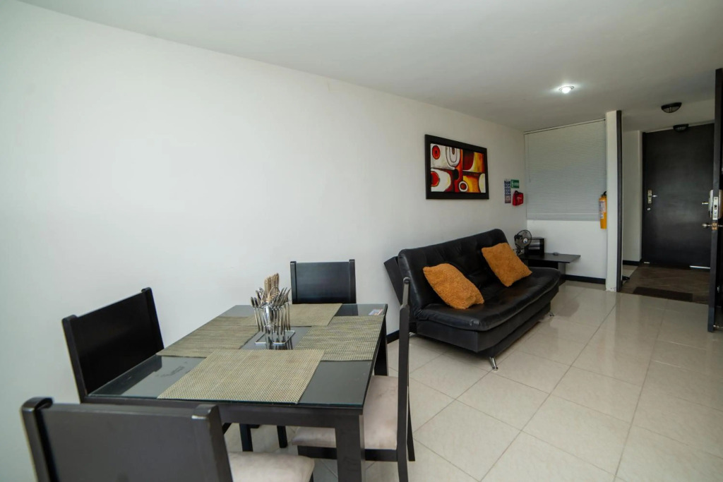 Apartamento con Parqueadero Piscinas y Wifi en Montenegro a 5 min del Parque del Café