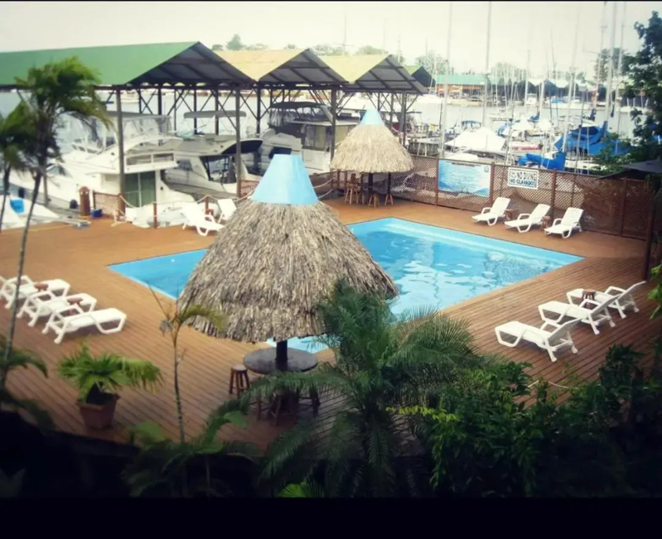 Mar Marine Yacht Club