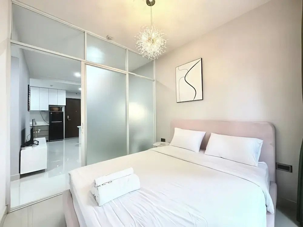 Urban Zen Saigon - Royal Apartment D4