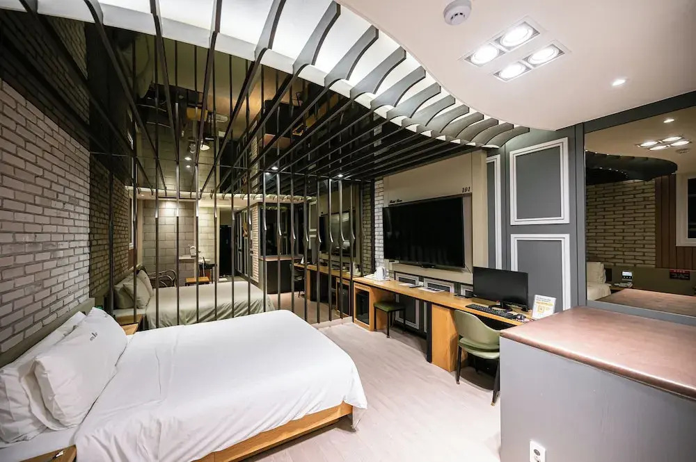 Hotel Bom