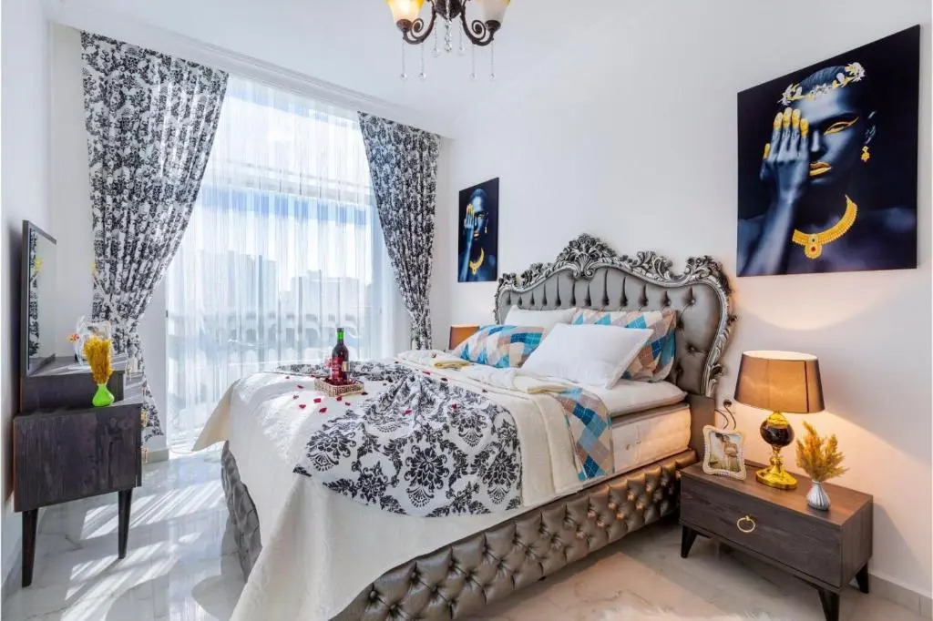 Suit Residence