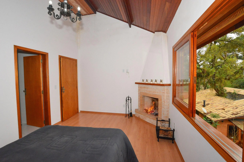 Linda e espaçosa casa em Monte Verde