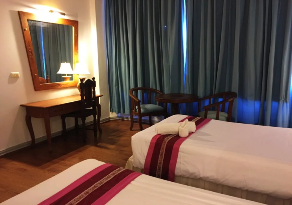 Thepnakorn Hotel