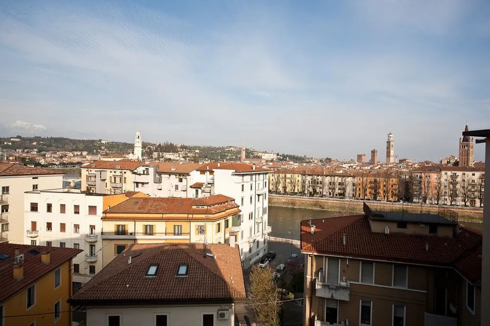 Verona For Rent Selene