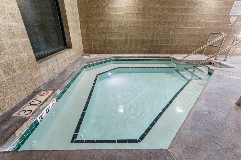 AmericInn by Wyndham Green Bay East