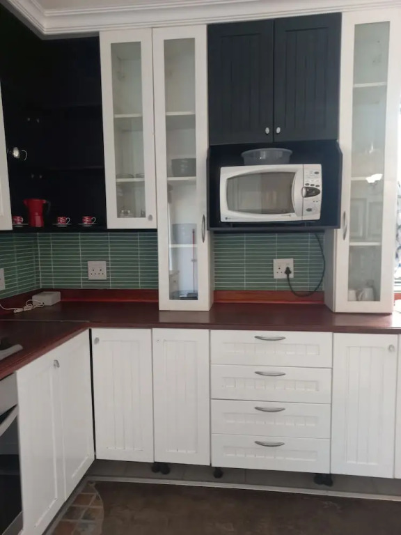 Jakes's Place Modern Comfortable & Sunny 3-bedroom House in Kensington